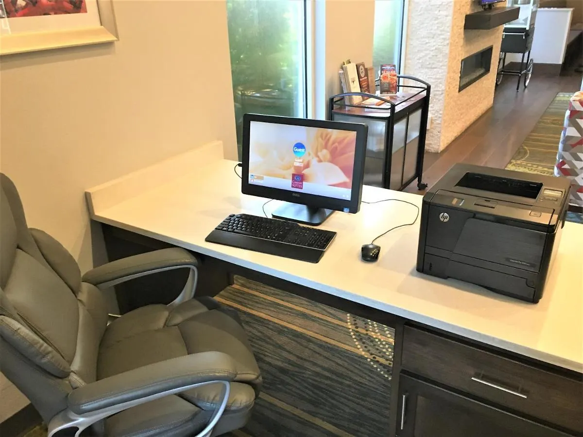 Comfort Suites Nashville Airport - Bna Hotel