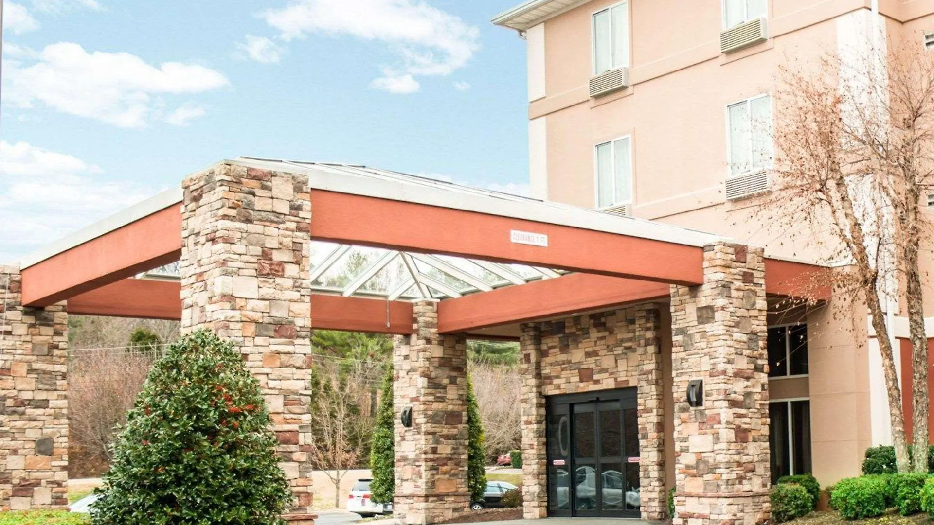 Comfort Suites Nashville Airport - Bna