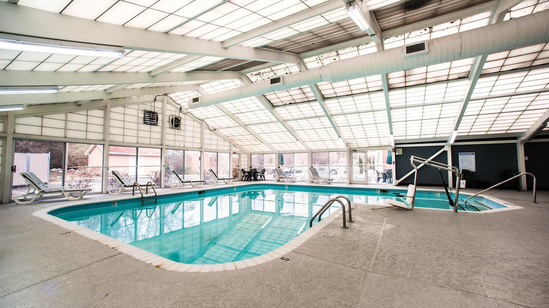 ** Hotel Comfort Suites Nashville Airport - Bna United States