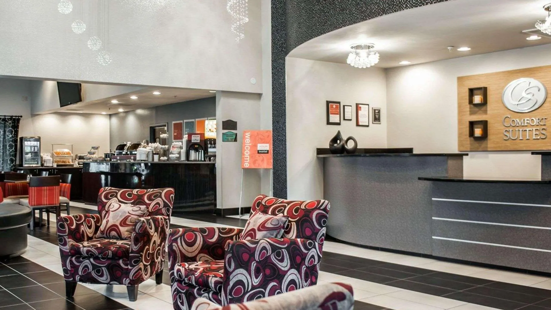Hotel Comfort Suites Nashville Airport - Bna