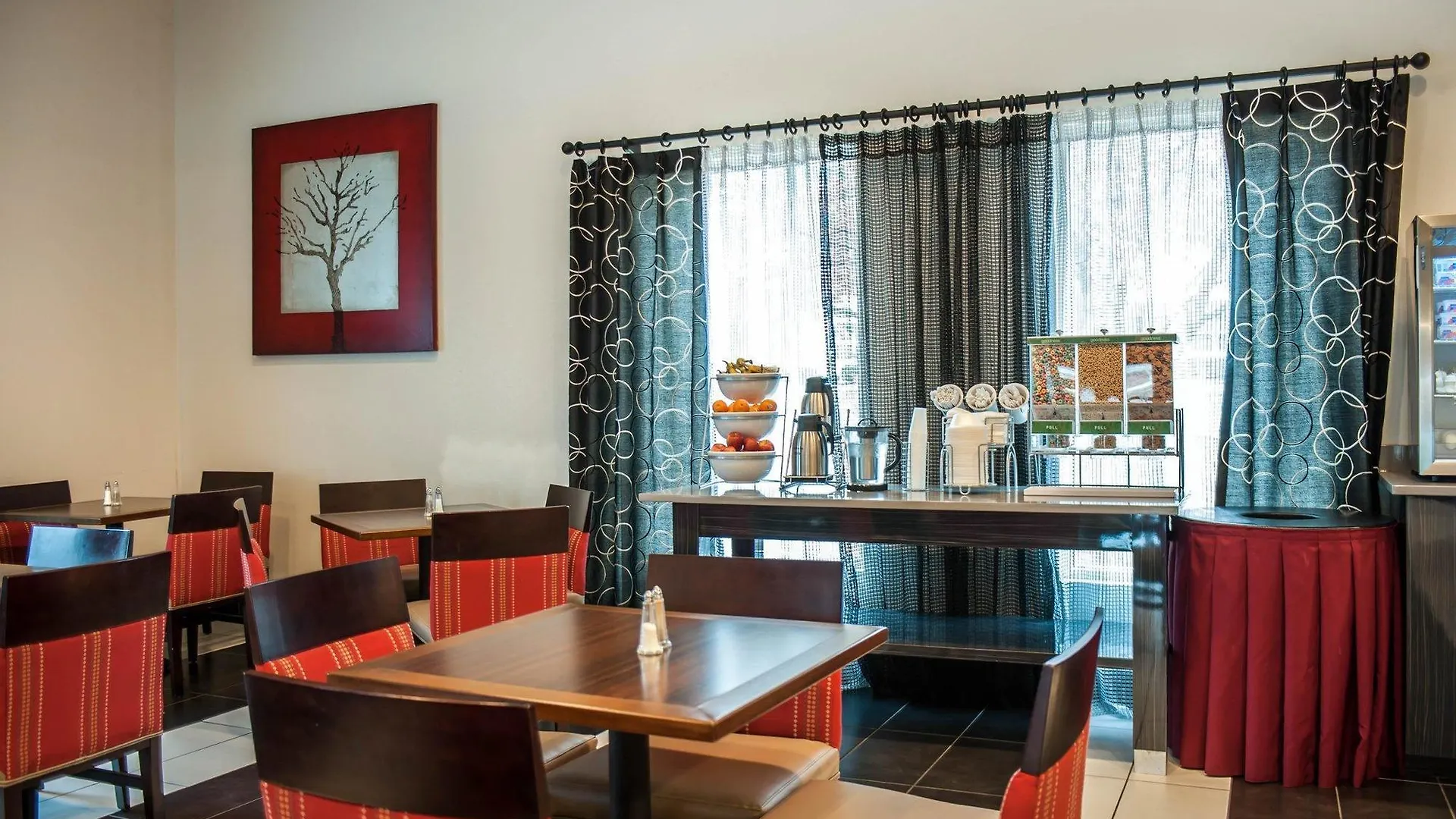 Comfort Suites Nashville Airport - Bna Hotel