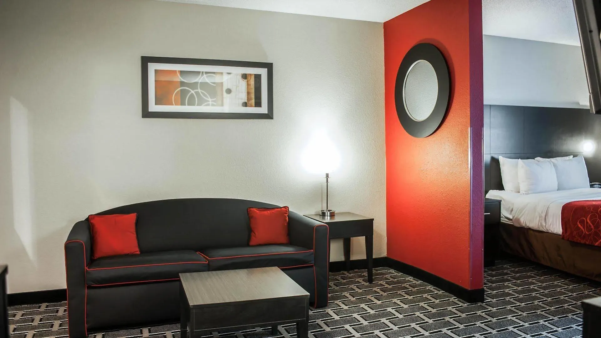 Hotel Comfort Suites Nashville Airport - Bna